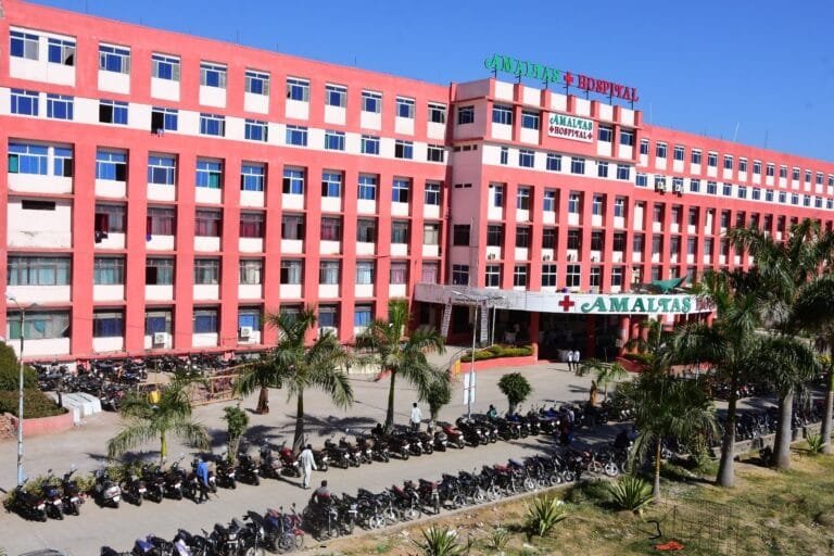 Dewas News : देवास जिले के लिए अमलतास आया आगे, गर्भवती महिलाओं का प्रसव अब मुफ्त!