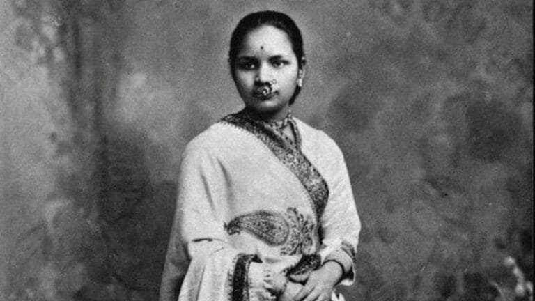 8 बच्चो की माँ बनी थी भारत की पहली महिला डॉक्टर जाने कैसे स्थिति में पूरी हुई डिग्री
