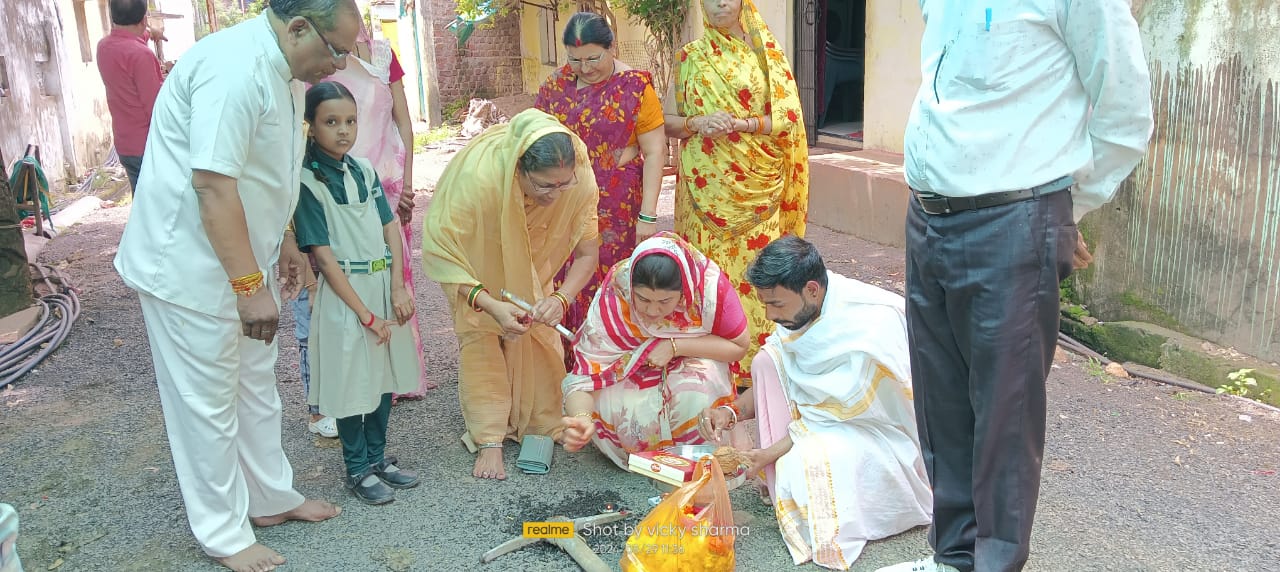 Harda News: वार्ड नंबर 16 की पार्षद आशा देवी अमर सिंह मीणा को भूमि पूजन में किया नजरअंदाज, नपा अध्यक्ष की ही पार्टी पार्षदों के खिलाफ साजिश