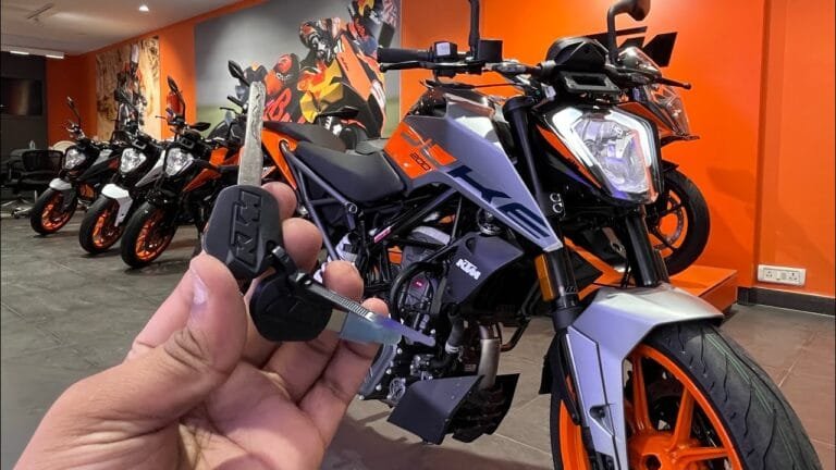 कॉलेज के लड़को की पहली पसंद बनी KTM Duke 200 बाइक, स्टाइलिश लुक और तूफानी फीचर्स के साथ देखे कीमत