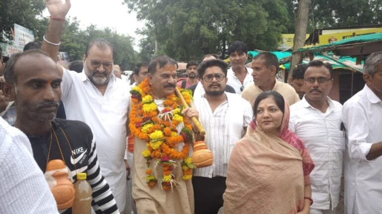 Harda News : डॉ. दोगने के नेतृत्व में निकाली गई विशाल कावड़ यात्रा निकाली, हजारों शिव भक्त हुए शामिल