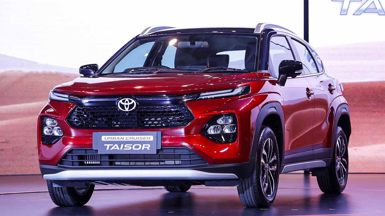 Creta के मार्केट का सिस्टम हिला देंगी टनाटन फीचर्स वाली Toyota की प्रीमियम SUV