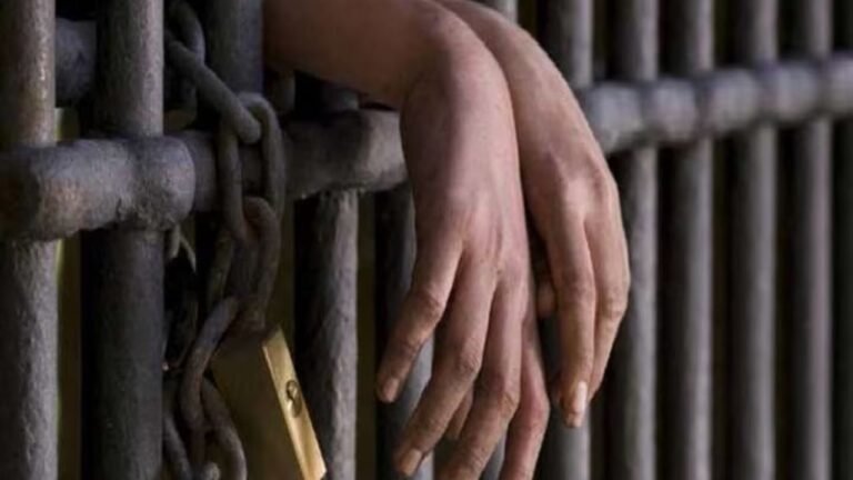 80 किसानों से धोखाधड़ी करना पड़ा महंगा, गोदाम संचालक पर 6.21 करोड़ का जुर्माना