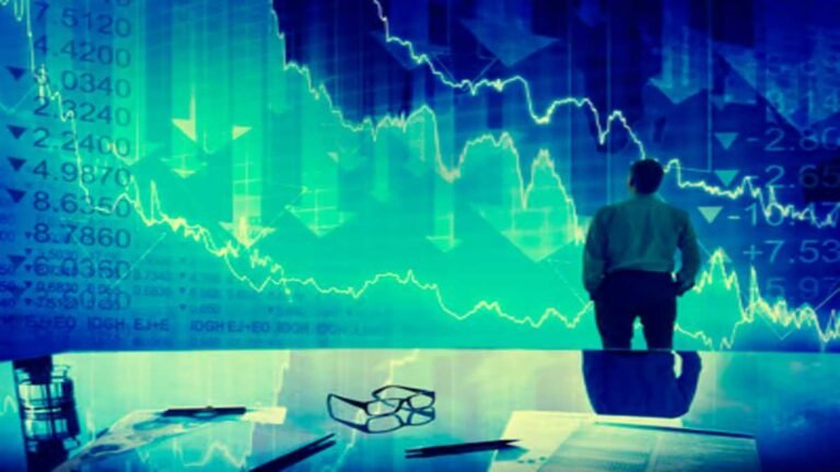 Stock Retail Investors Hold Back as Whales Drive the Market – Insights