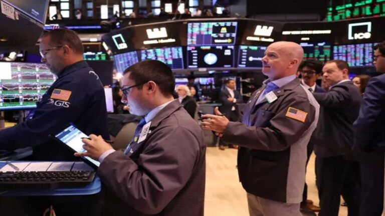 Key Financial Metrics That Indicate a Company Is Maturing or in Decline