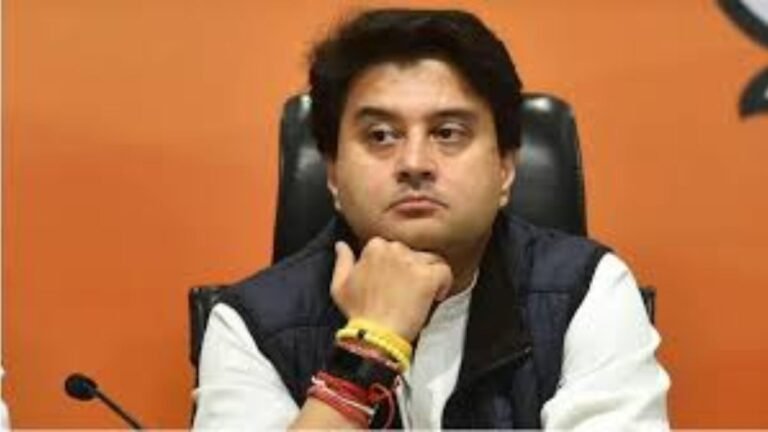 केंद्रीय मंत्री ज्योतिरादित्य सिंधिया की धन्यवाद सभा में लगी आग, पल भर में लिया भयानक रूप