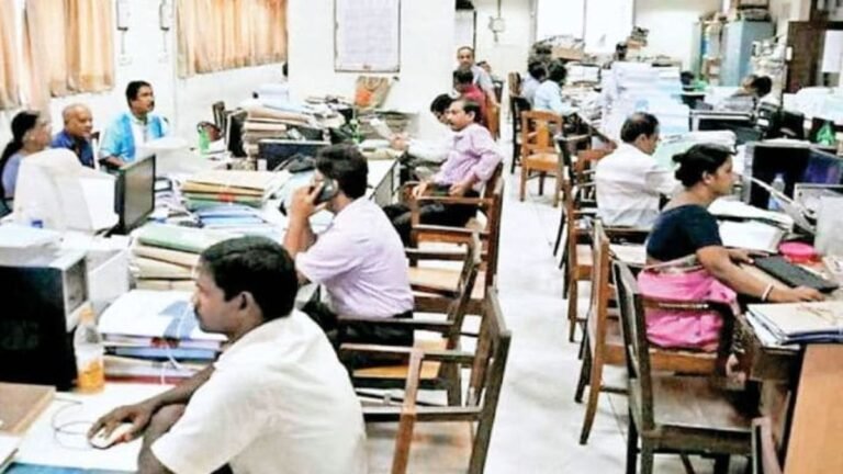 सरकार का कड़ा नियम, अब अफसर बदले या न बदले योजनाओं का काम नहीं रुकेगा,देना होगा साल भर का हिसाब