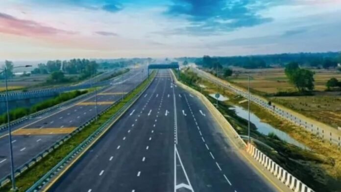 इंदौर-उज्जैन के बीच बनेगा नया सिक्स लेन हाईवे, मध्यप्रदेश को मिलेगी बड़ी सौगात इंदौर-उज्जैन के बीच बनेगा नया सिक्स लेन हाईवे, मध्यप्रदेश को मिलेगी बड़ी सौगात