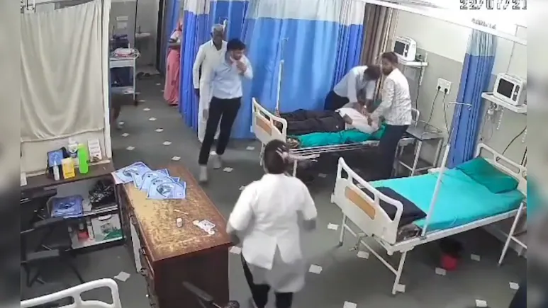 उज्जैन में डॉक्टर की सतर्कता ने बचाई युवक की जान, हार्ट अटैक के बाद 40 मिनट की मशक्कत में लौटी धड़कन